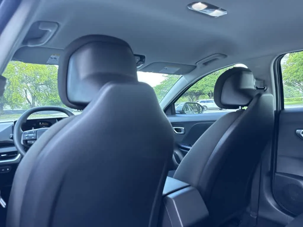 2026 Kia K4 LXS photo 23