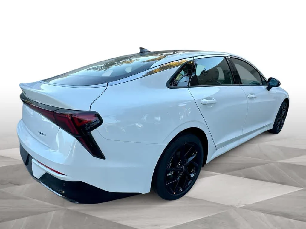 2026 Kia K5 GT-Line photo 8