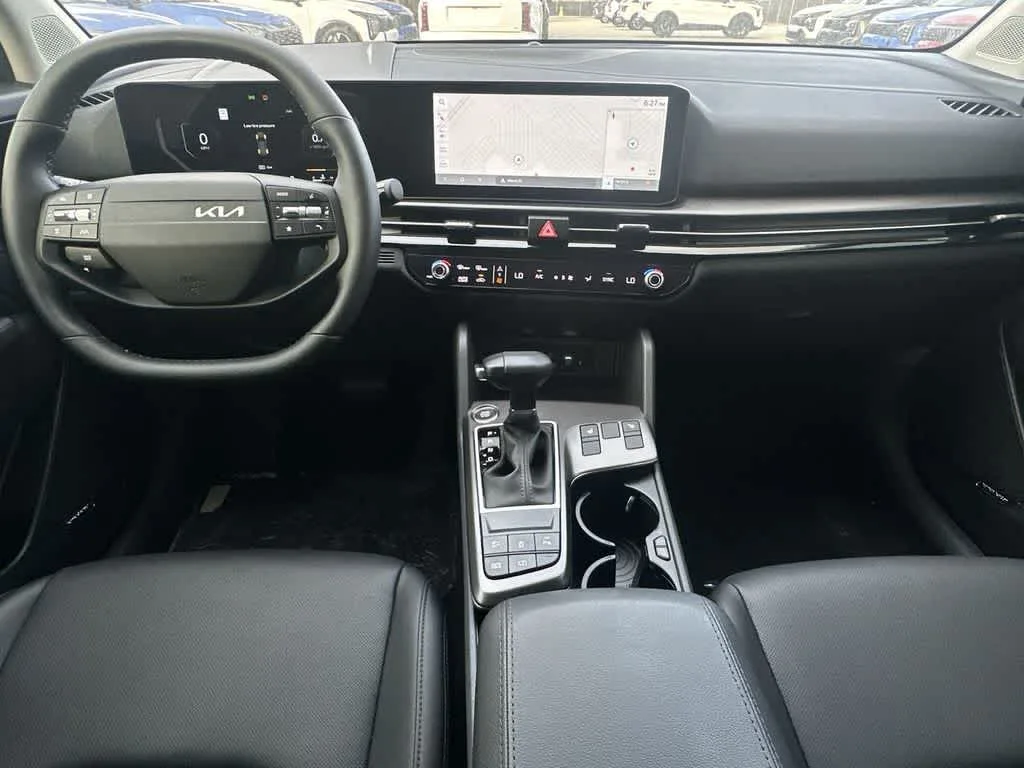 2026 Kia Sportage SX photo 24