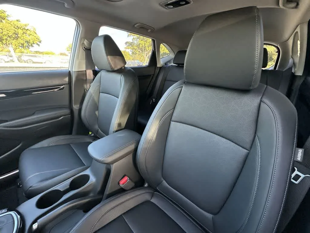 2026 Kia Seltos EX photo 14