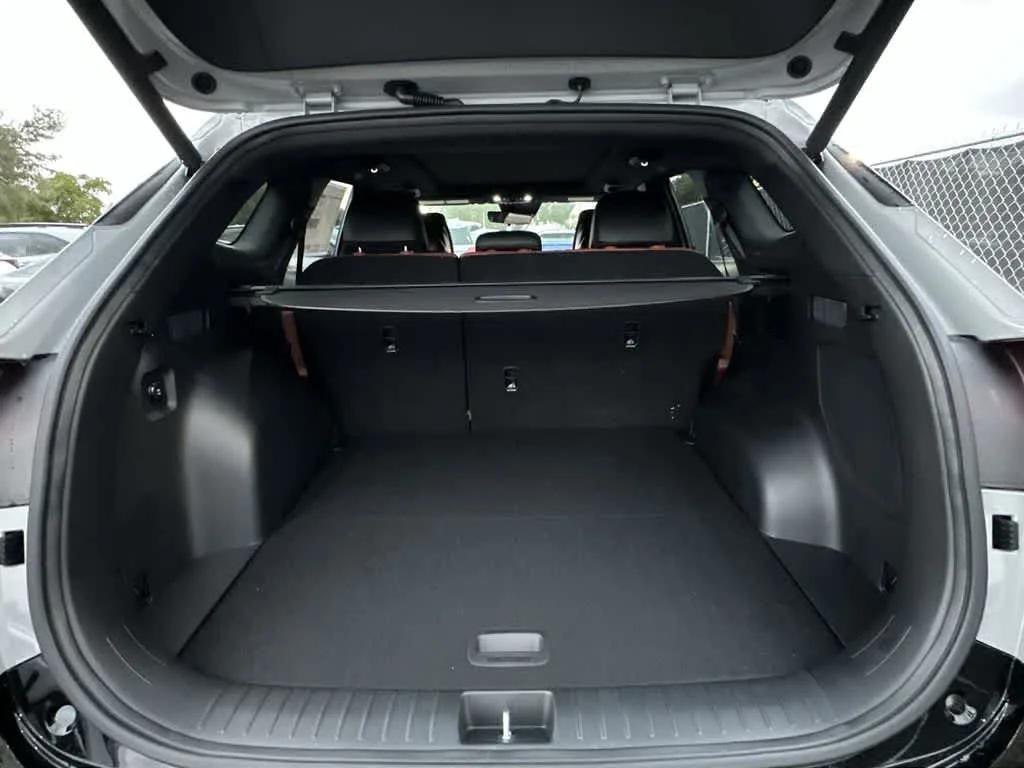2026 Kia Sportage SX-Prestige photo 25