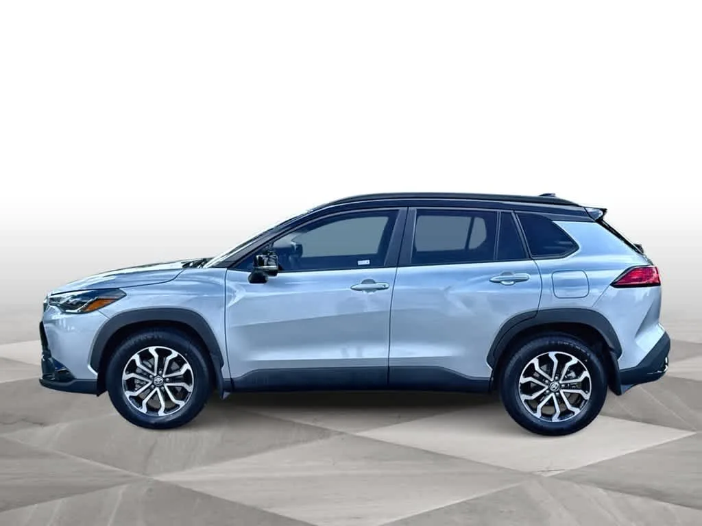 2025 Toyota Corolla Cross Hybrid SE photo 5