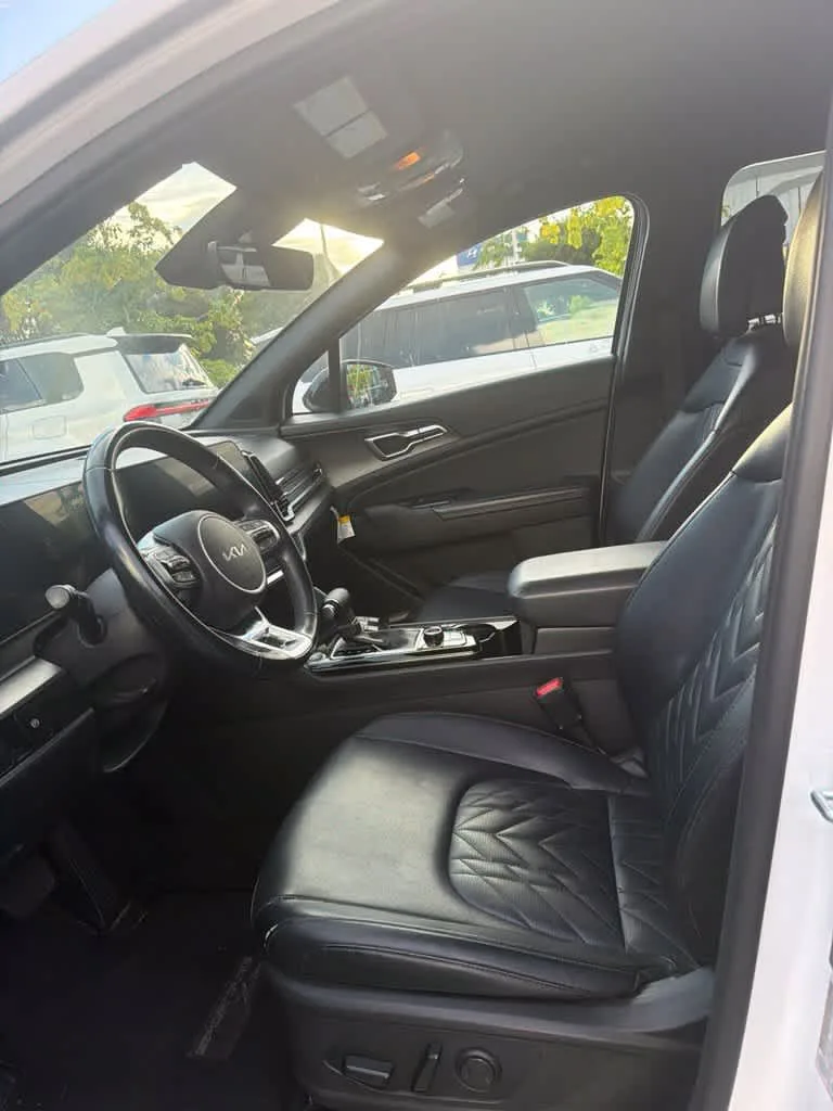 2023 Kia Sportage X-Line photo 2