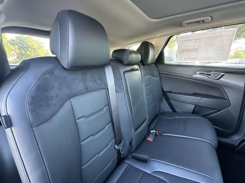 2026 Kia Sportage SX-Prestige photo 26