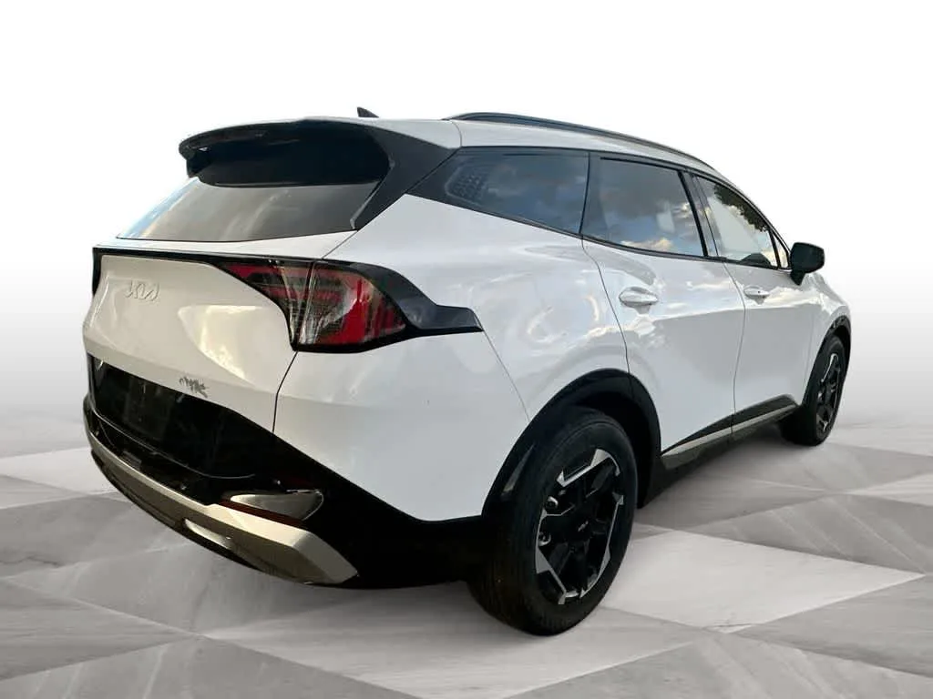 2026 Kia Sportage SX photo 8