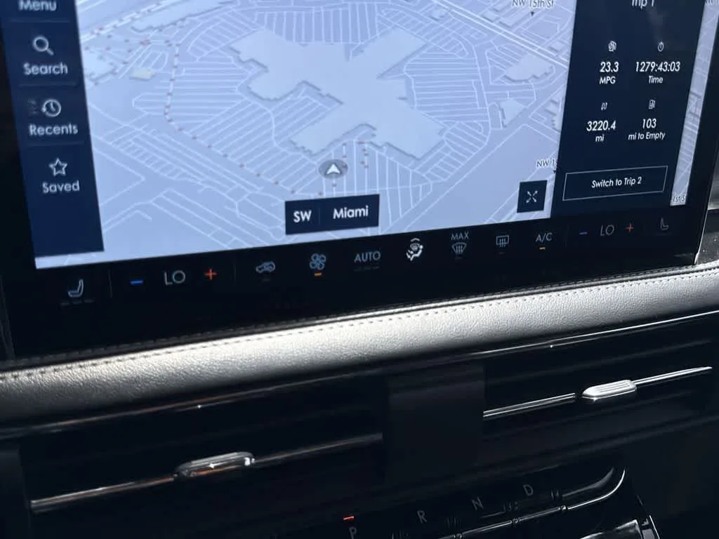 2023 Lincoln Corsair Standard photo 20