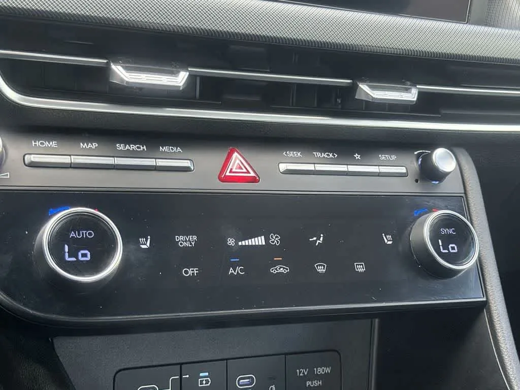 2025 Hyundai Sonata Hybrid SEL photo 27