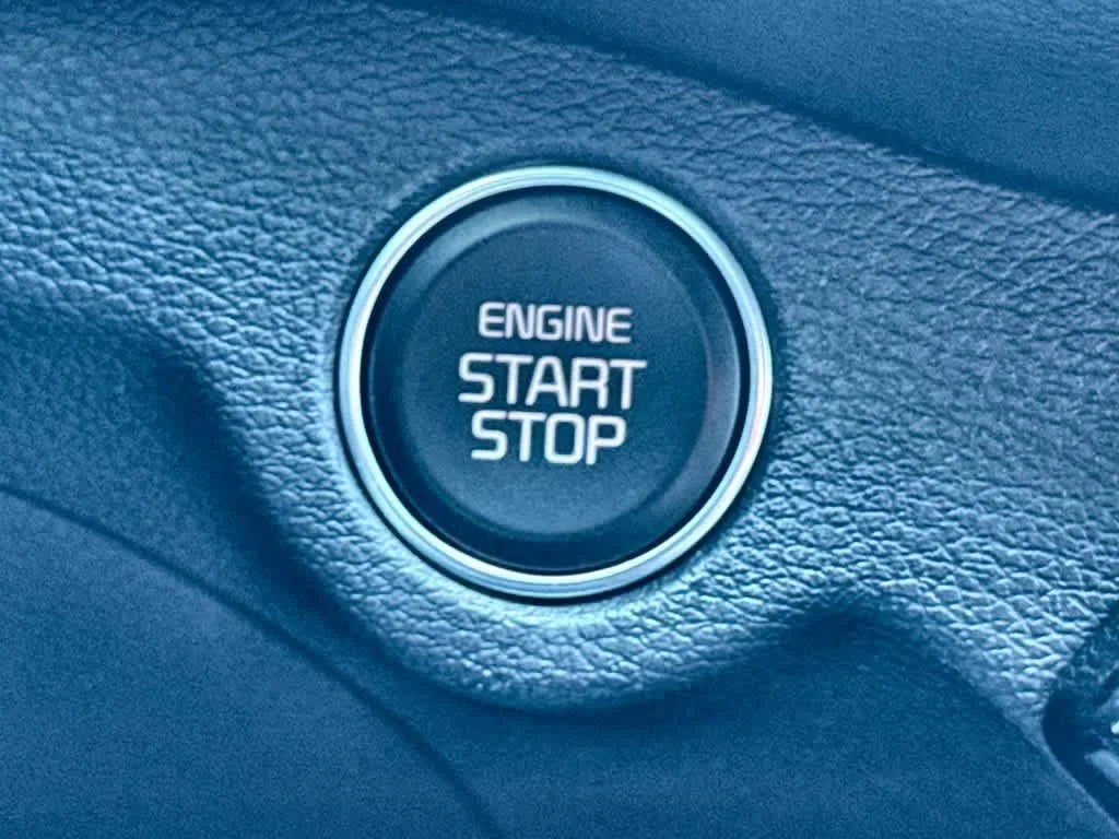 2023 Kia Forte GT-Line photo 17