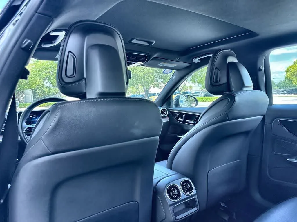 2025 Mercedes-Benz C 300 C 300 photo 23
