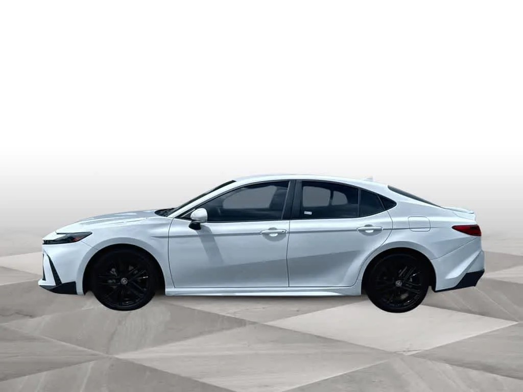 2025 Toyota Camry SE photo 5