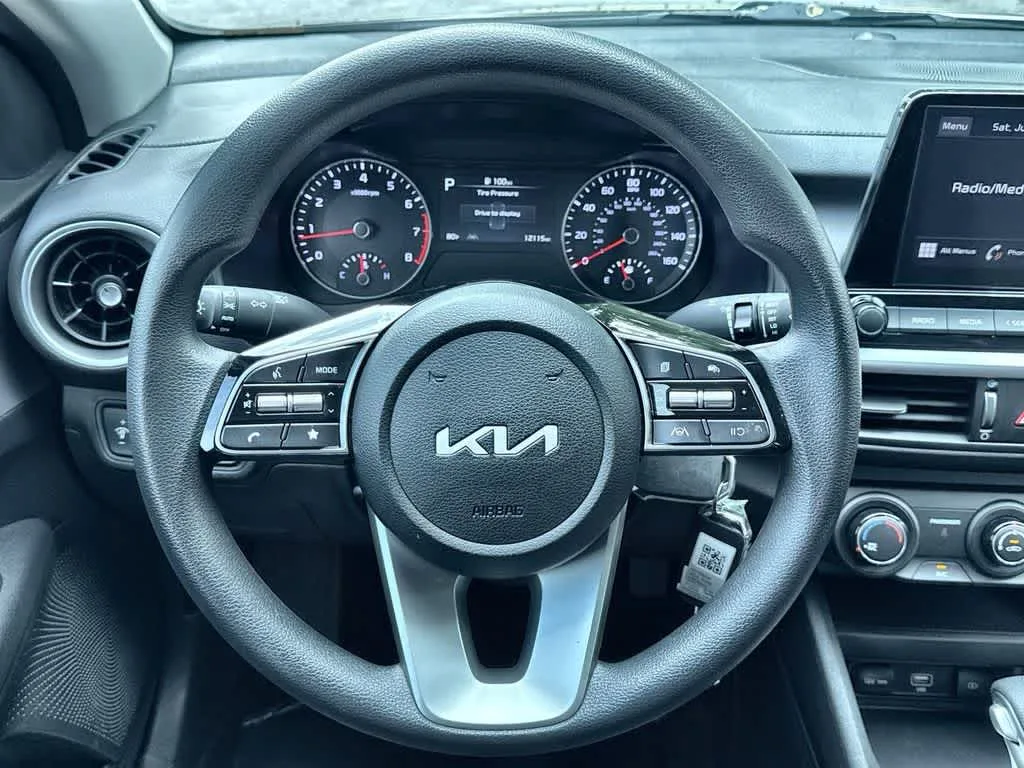 2024 Kia Forte LXS photo 15