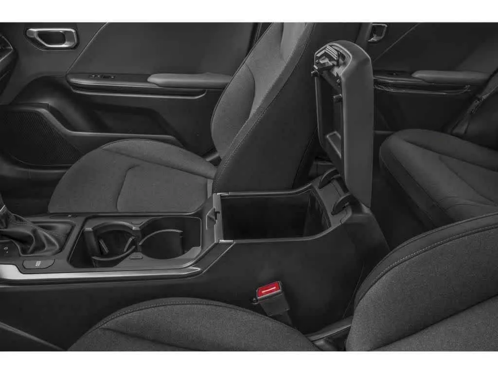 2026 Kia K4 LXS photo 9
