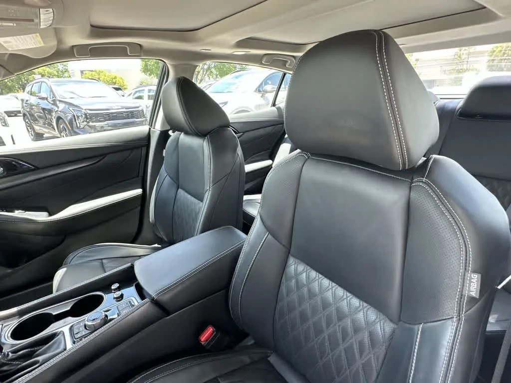 2023 Nissan Maxima Platinum photo 20