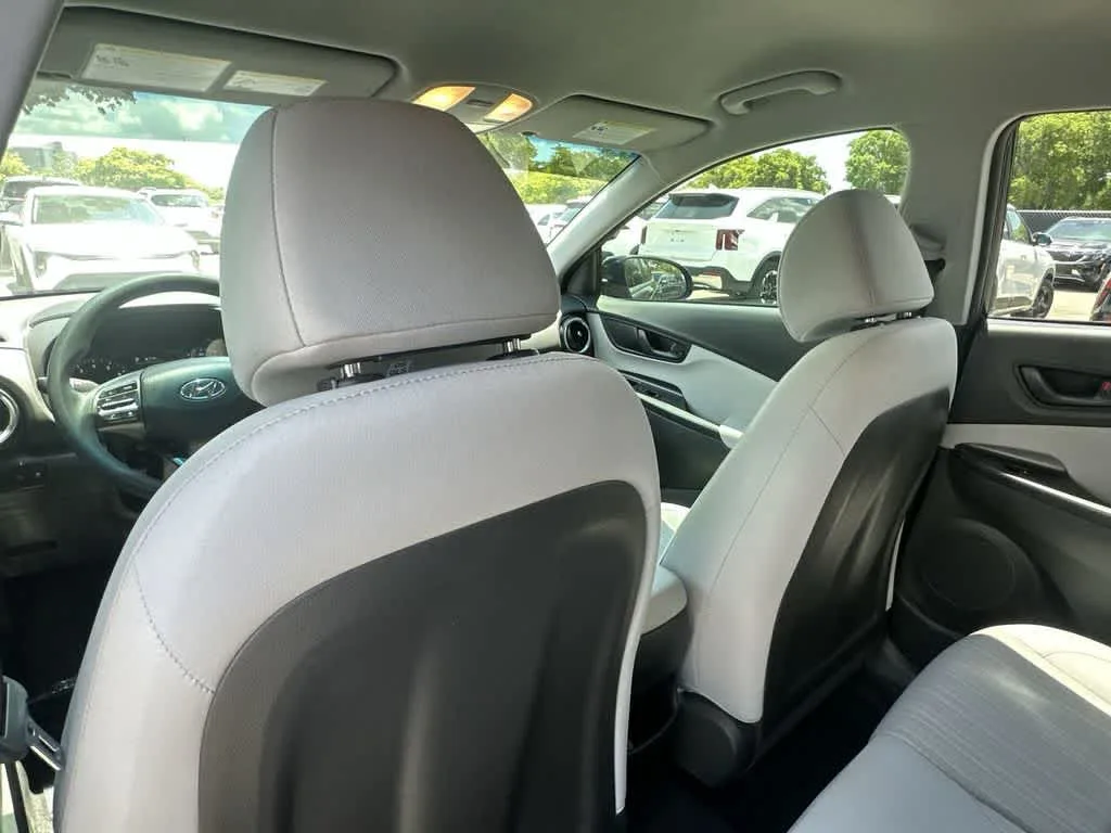 2023 Hyundai Kona SEL photo 16