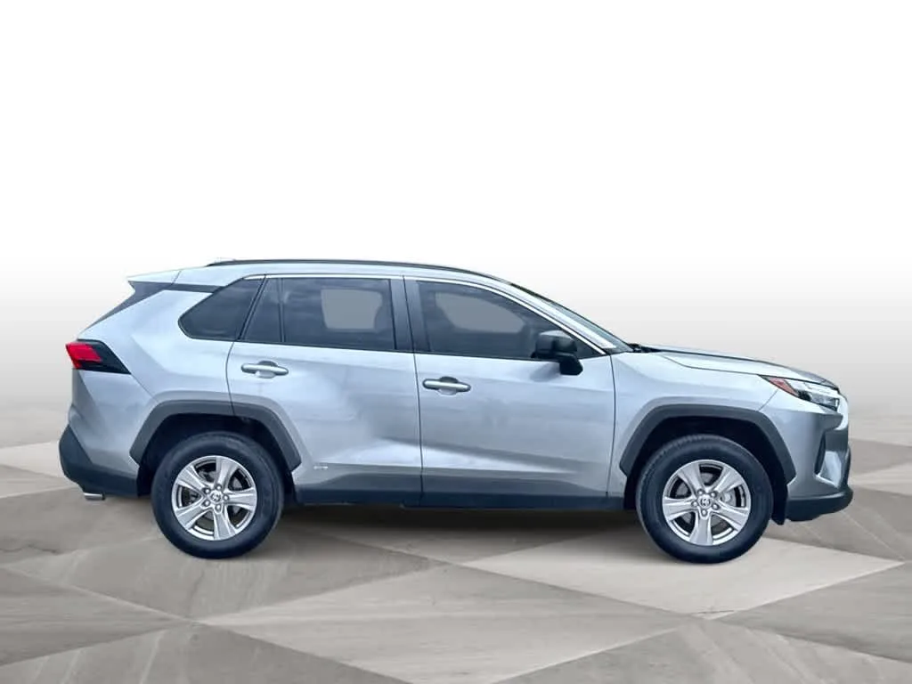 2024 Toyota RAV4 Hybrid LE photo 9