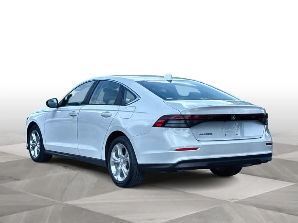 2024 Honda Accord LX photo 6