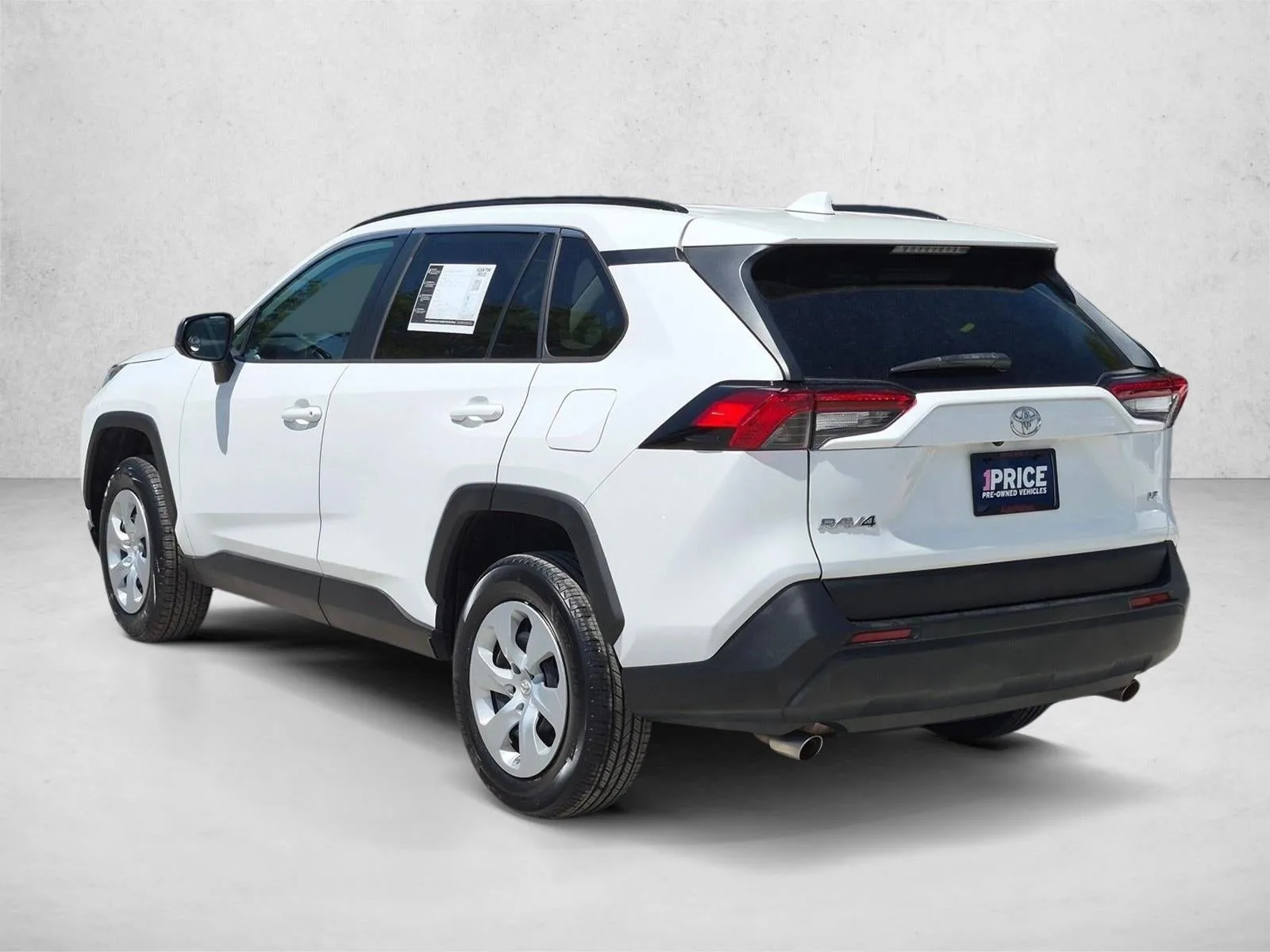 2019 Toyota RAV4 LE FWD (GS) photo 8