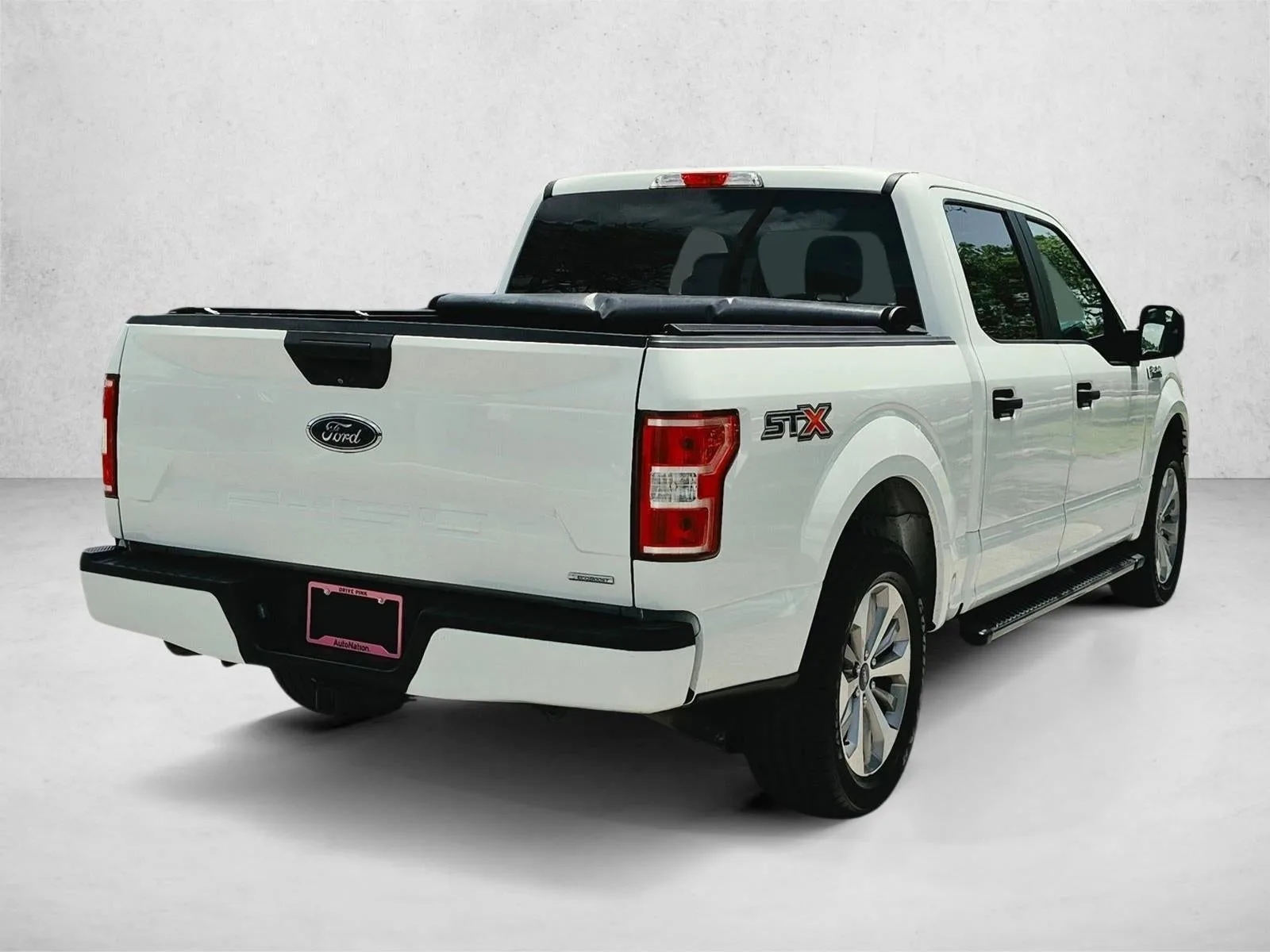 2018 Ford F-150 XL 2WD SuperCrew 5.5' Box photo 5