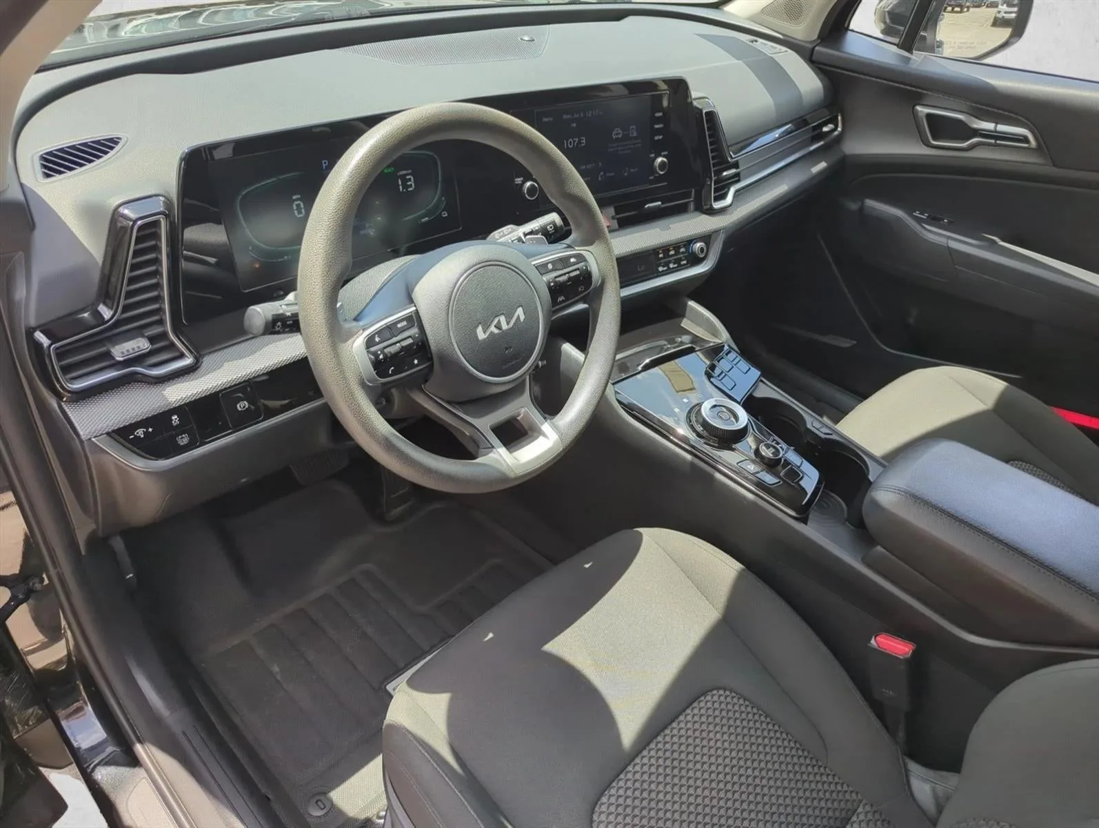 2024 Kia Sportage Hybrid LX FWD photo 8
