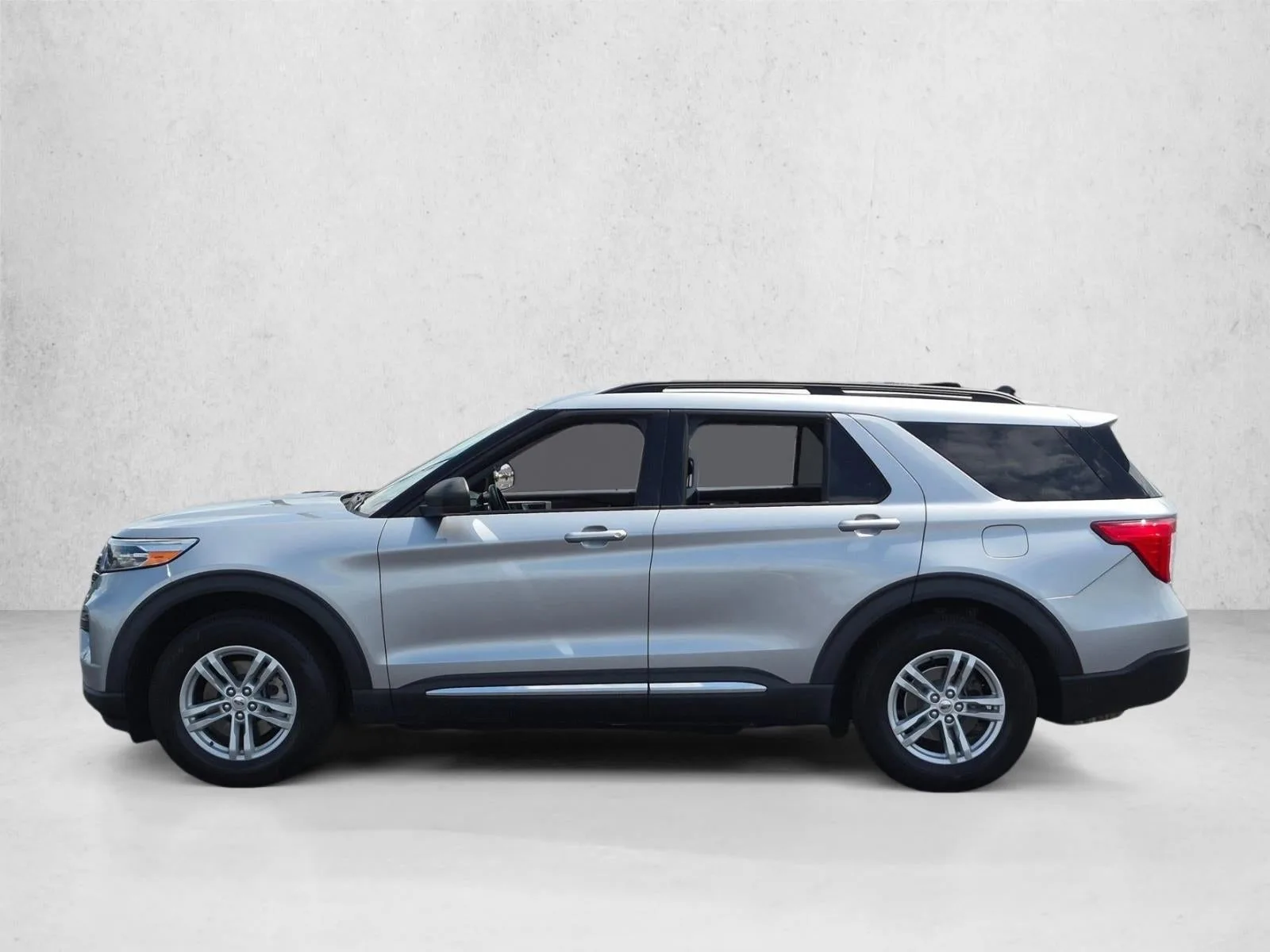 2021 Ford Explorer XLT photo 8