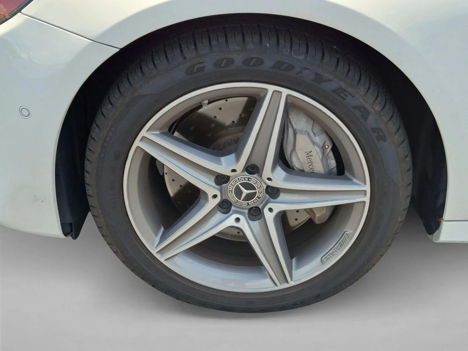 2020 Mercedes-Benz E 350 4MATIC® photo 10