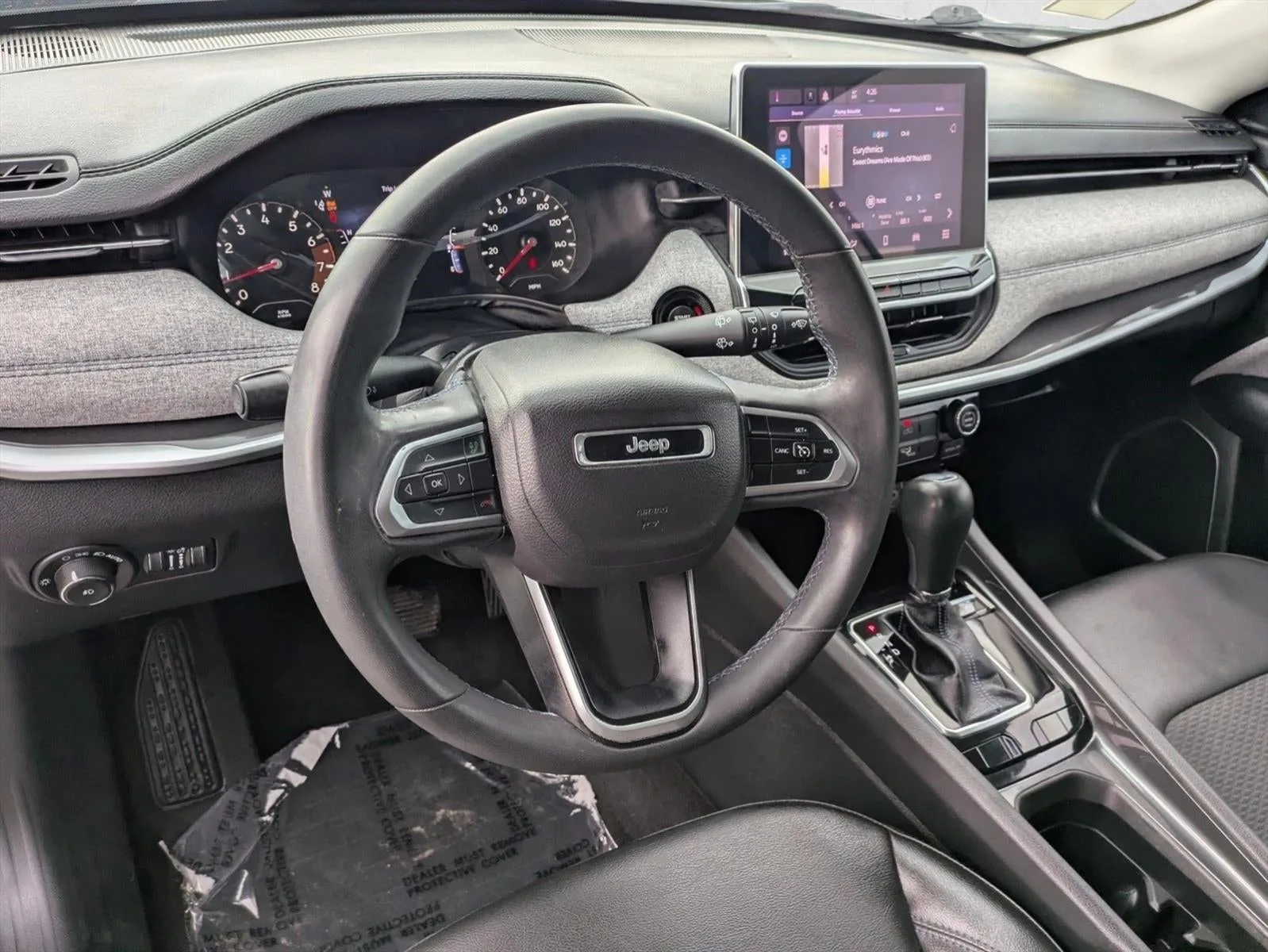 2022 Jeep Compass Latitude FWD photo 10