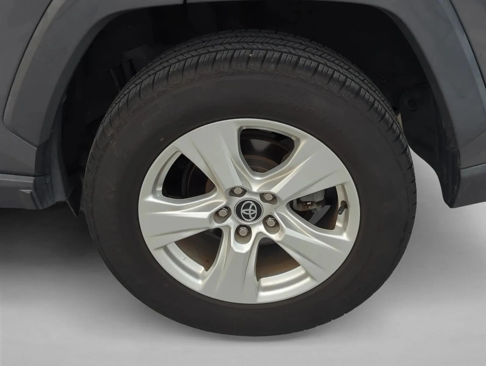 2021 Toyota RAV4 XLE FWD (GS) photo 7
