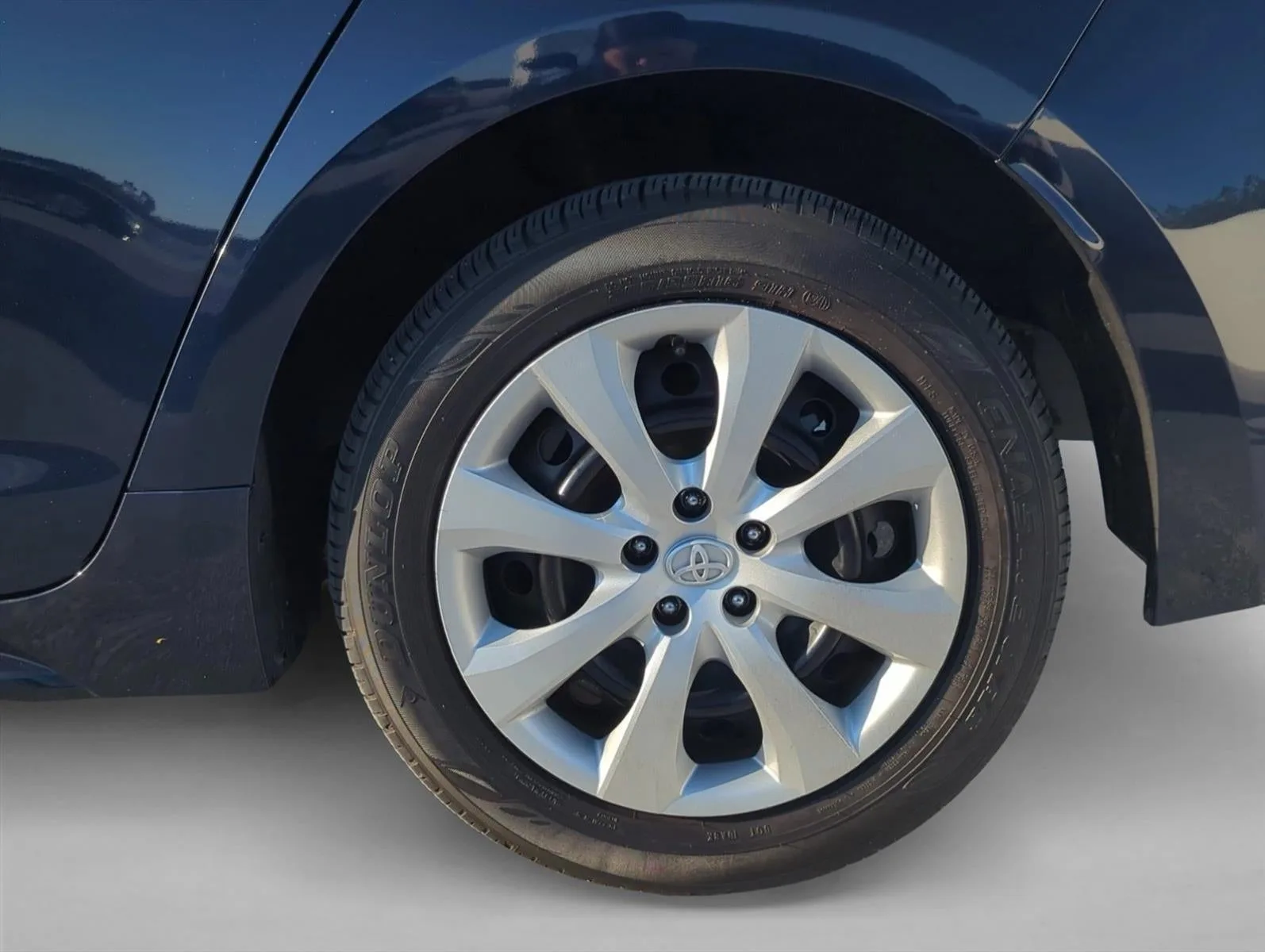 2023 Toyota Corolla LE CVT (Natl) photo 6