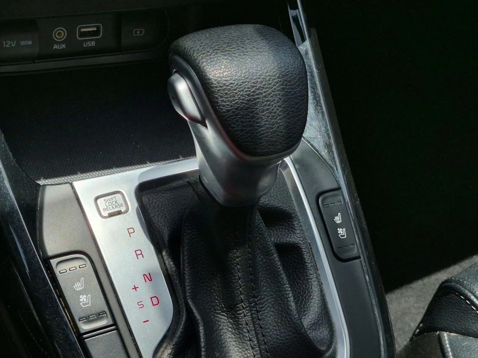 2021 Kia Forte EX IVT photo 11