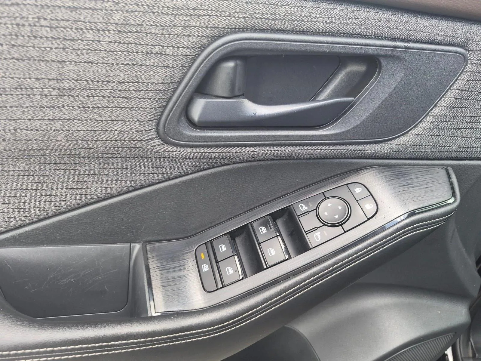 2021 Nissan Rogue FWD S photo 10