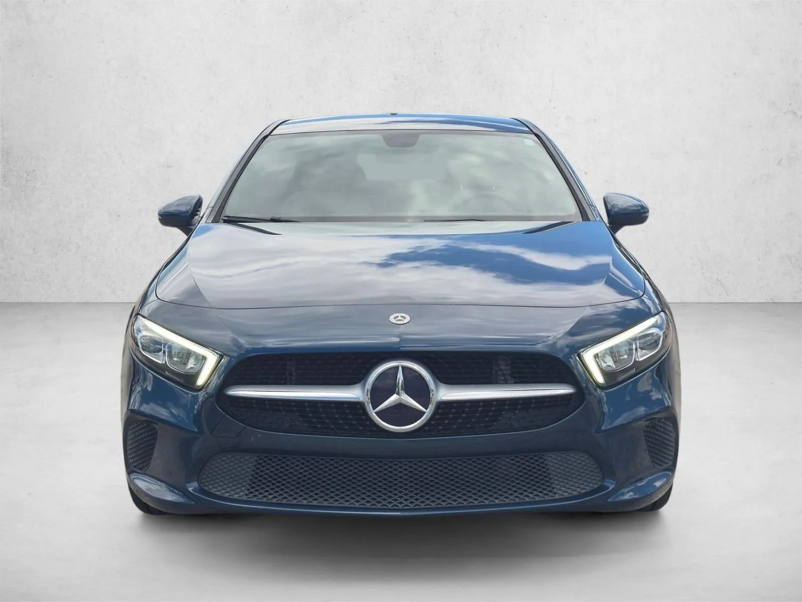 2021 Mercedes-Benz A-Class A 220 Sedan photo 2