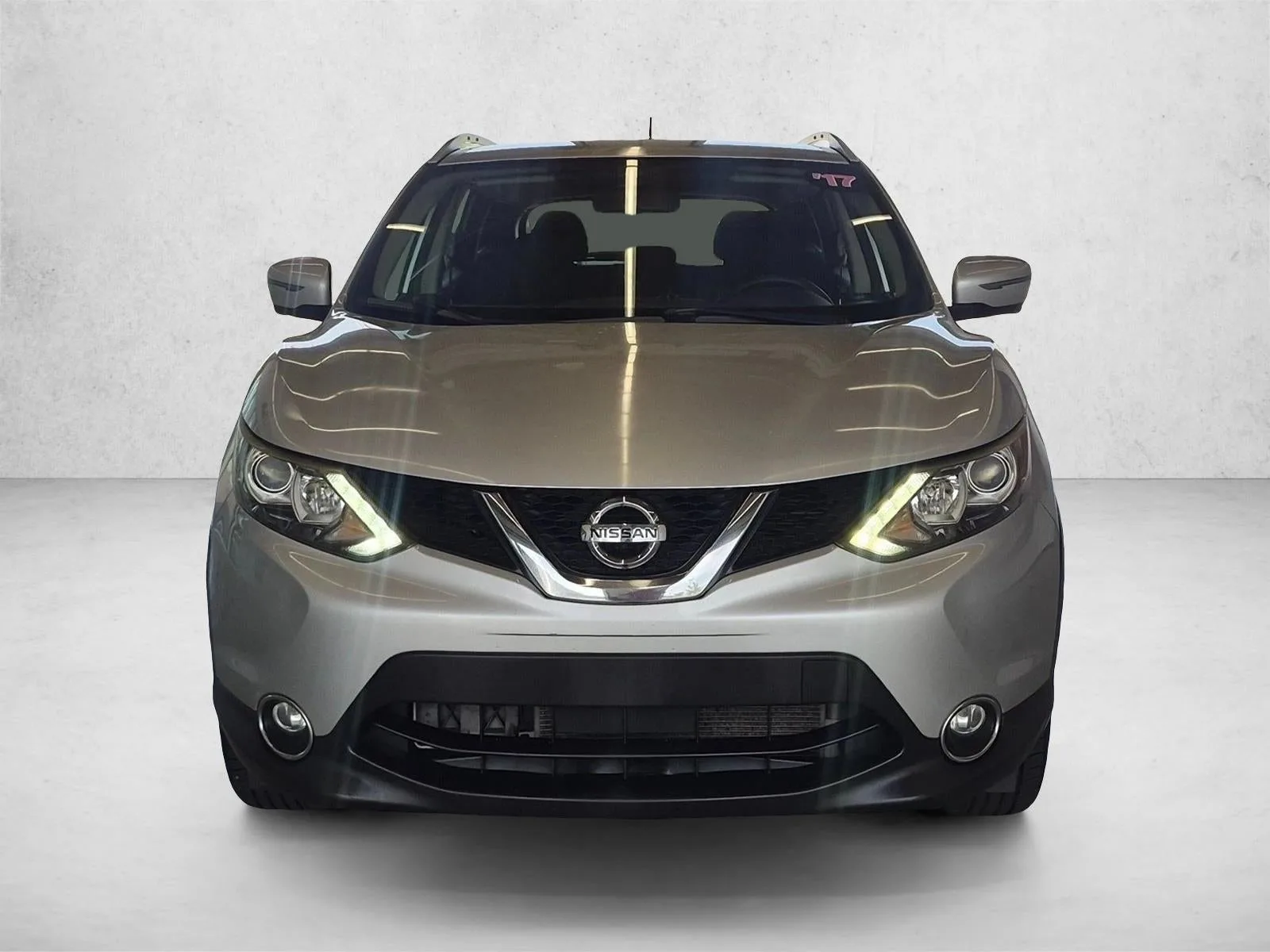 2017 Nissan Rogue Sport FWD SV photo 2
