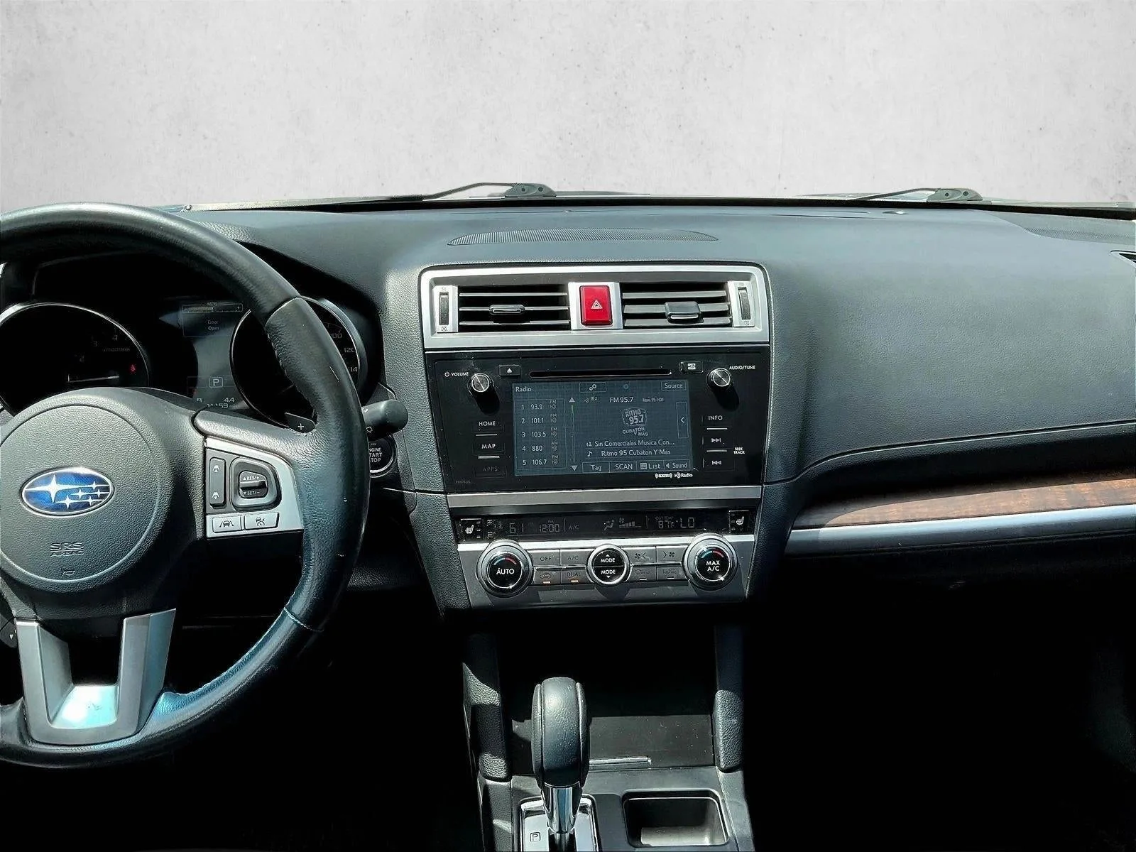 2017 Subaru Outback 3.6R Limited photo 8