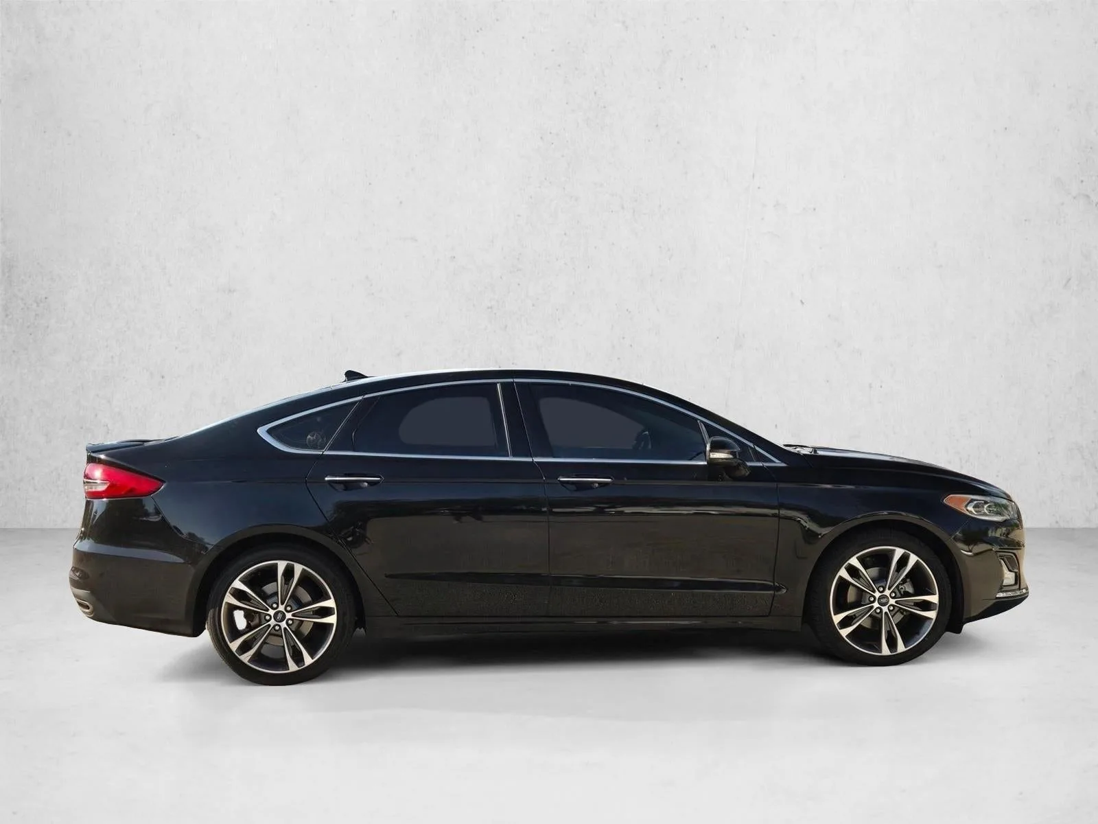 2019 Ford Fusion Titanium AWD photo 4