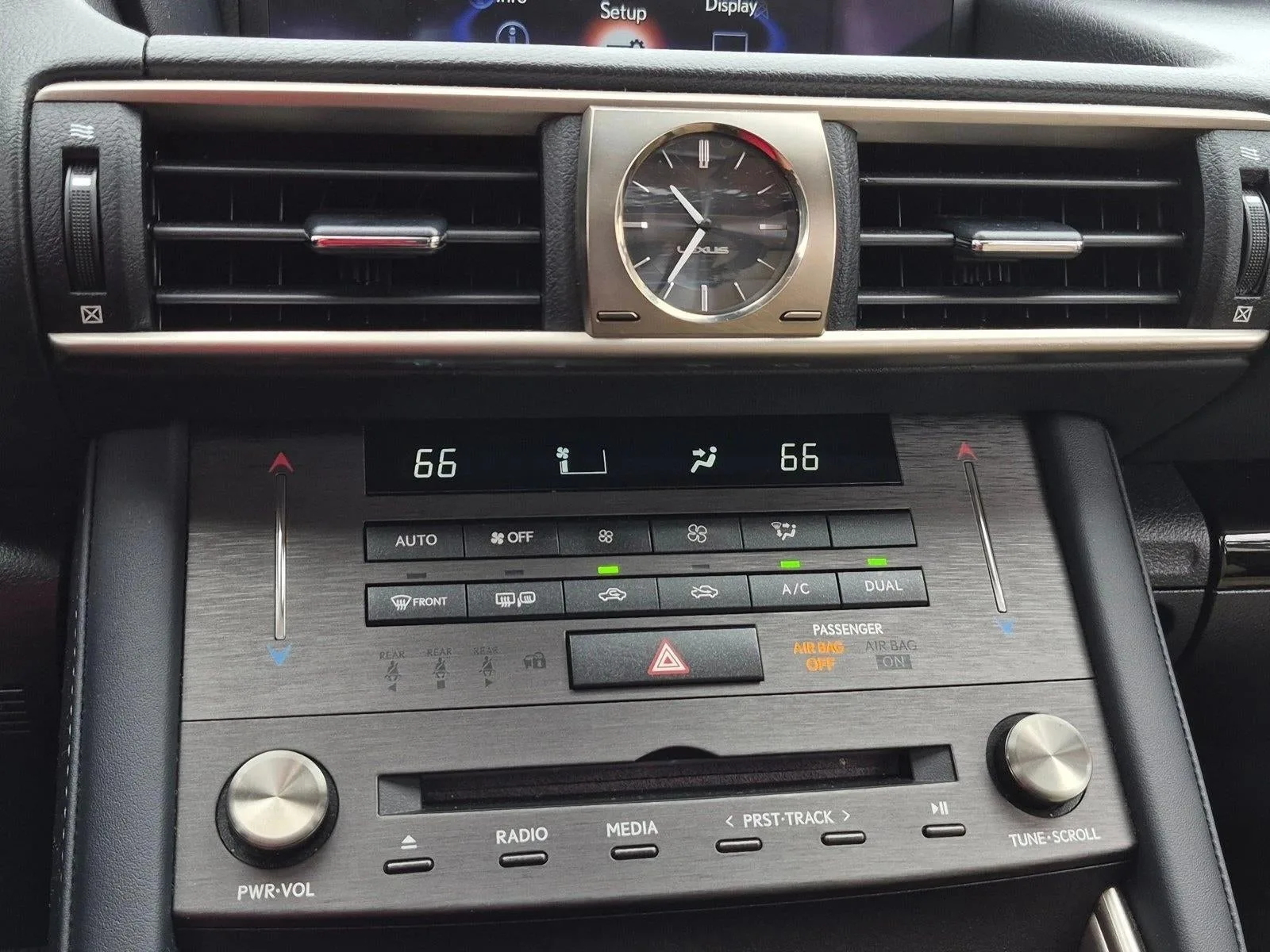 2020 Lexus IS 300 RWD photo 9
