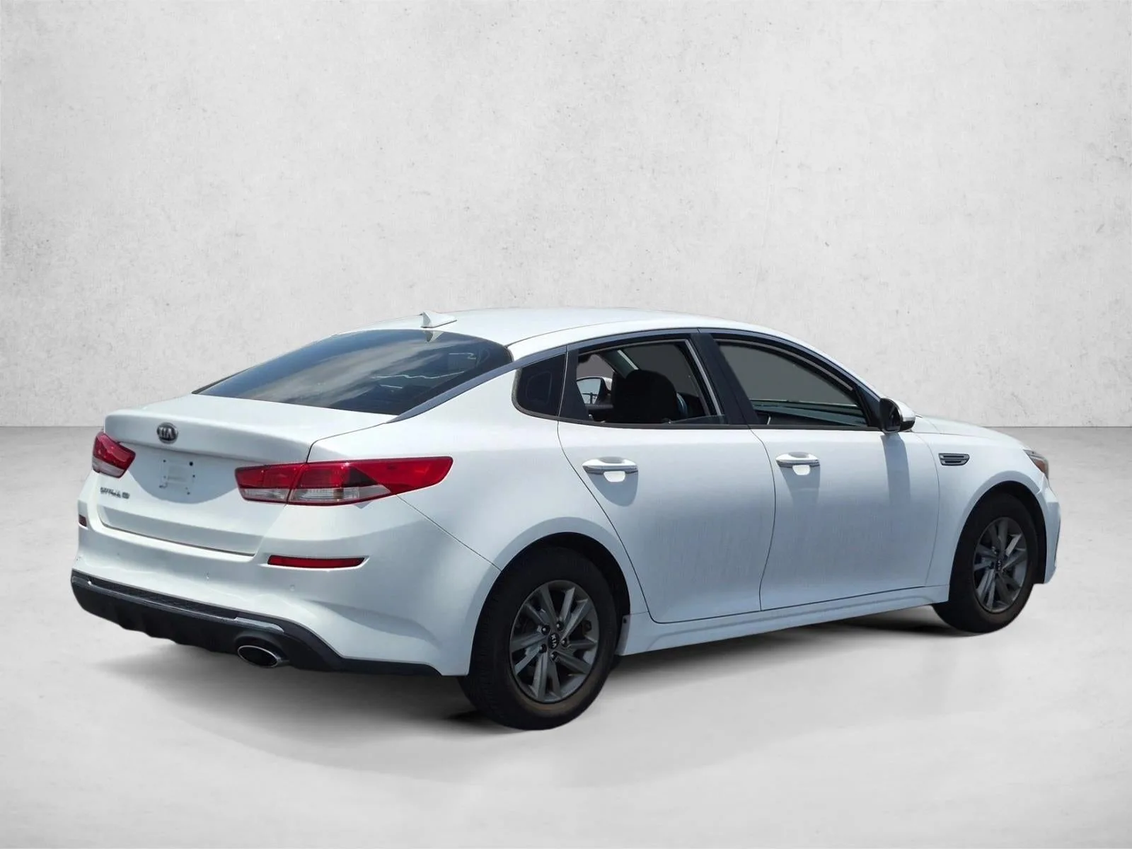 2019 Kia Optima LX photo 5