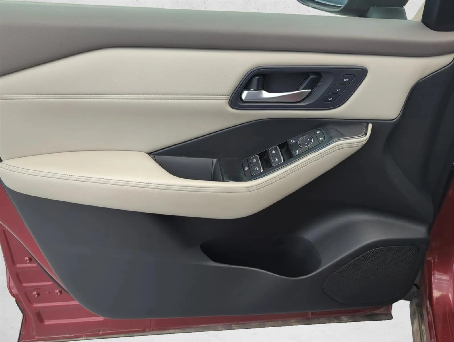 2023 Nissan Rogue FWD SL photo 7