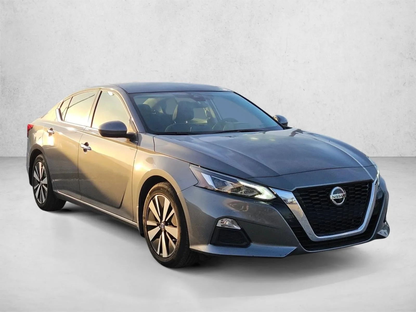 2022 Nissan Altima 2.5 SV Sedan photo 3