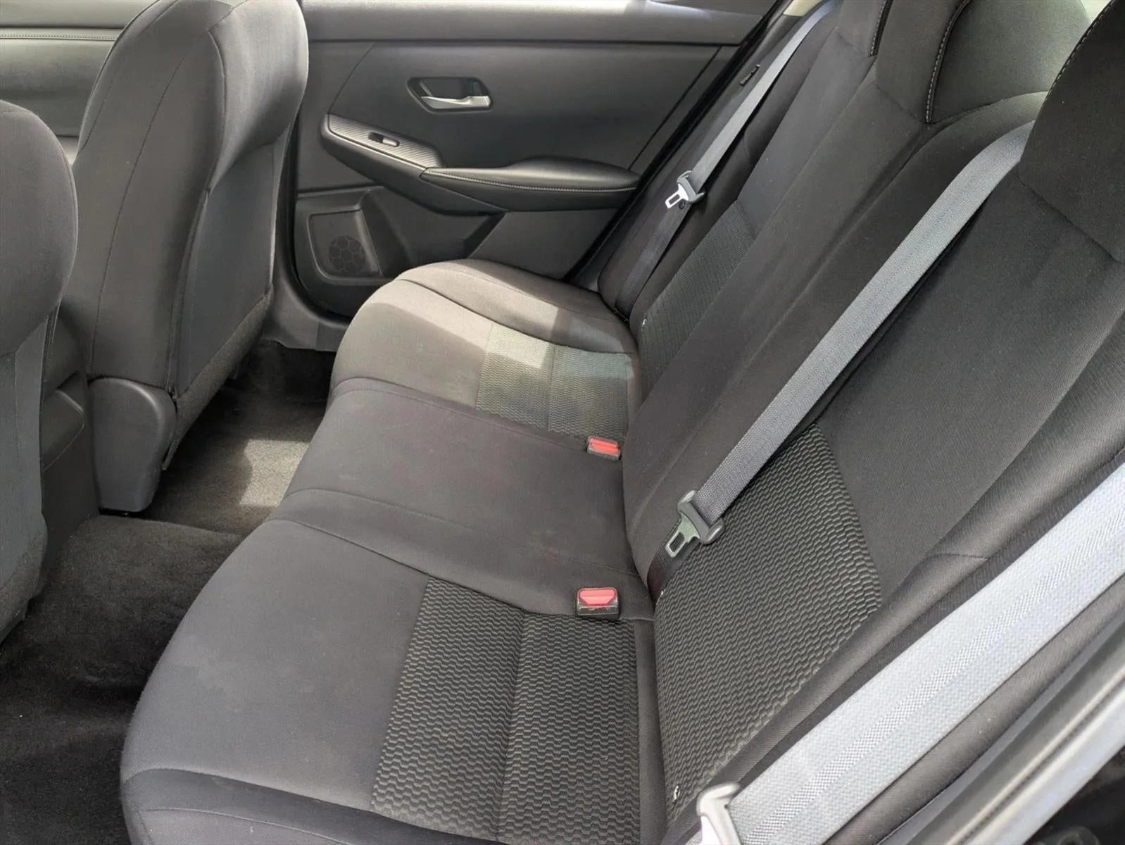 2022 Nissan Sentra S CVT photo 17