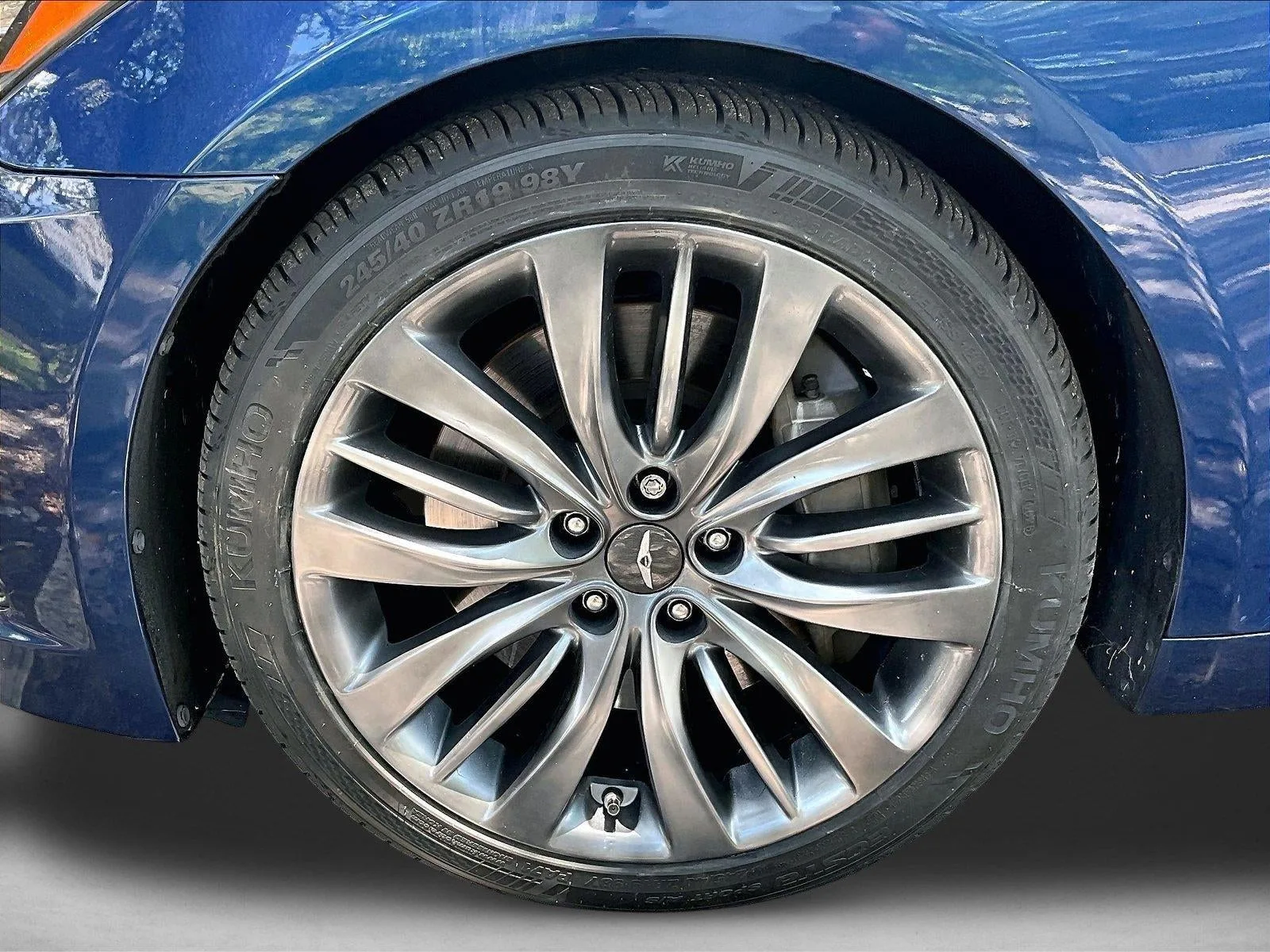 2017 Genesis G80 5.0L Ultimate photo 10