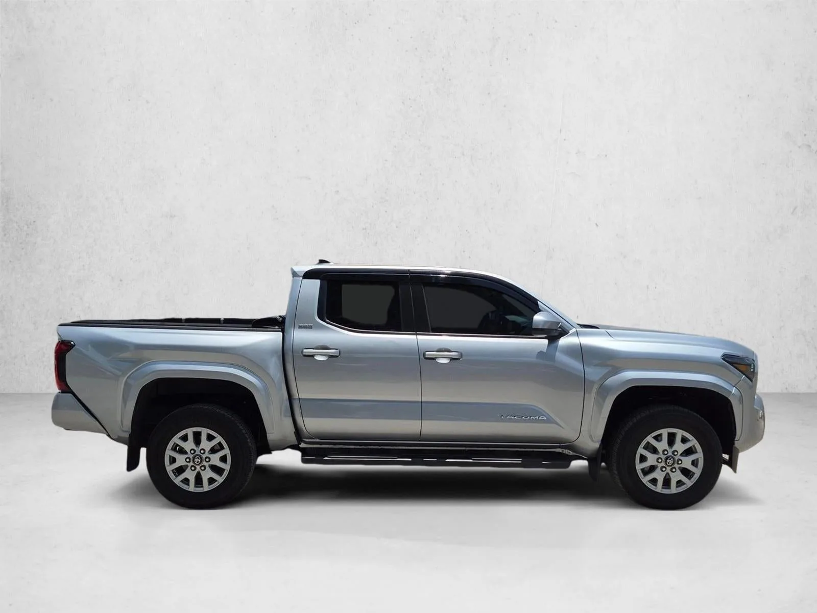 2025 Toyota Tacoma 2WD SR5 photo 4