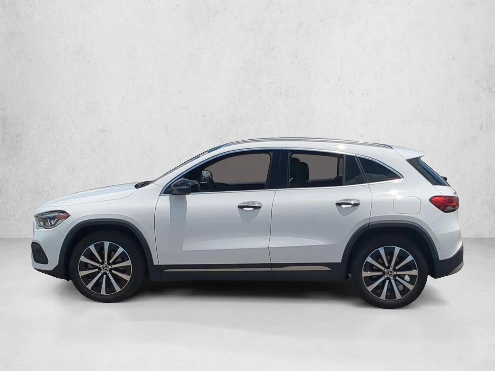 2022 Mercedes-Benz GLA 250 4MATIC® photo 9