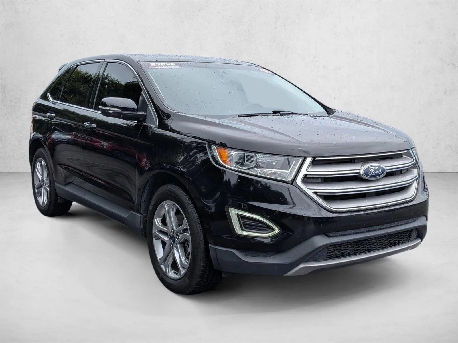 2018 Ford Edge Titanium FWD photo 3