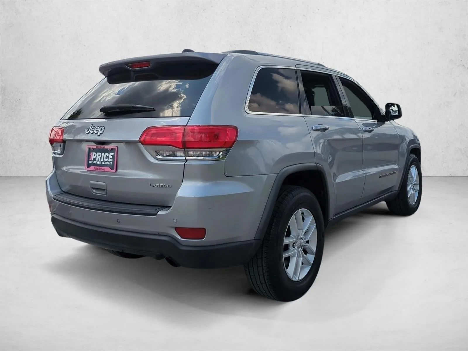 2017 Jeep Grand Cherokee Laredo 4x2 photo 5