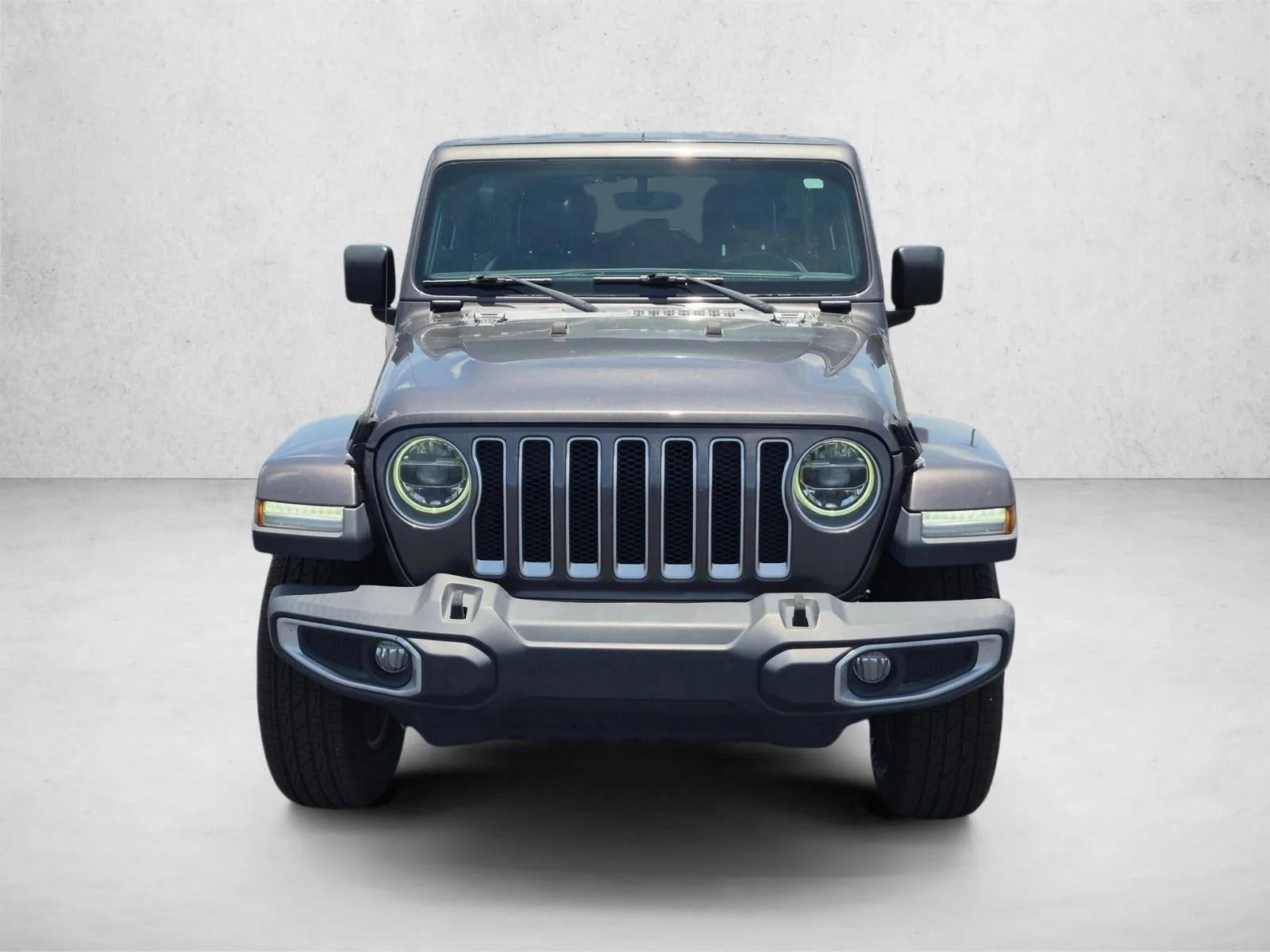 2018 Jeep Wrangler Unlimited Sahara 4x4 photo 2