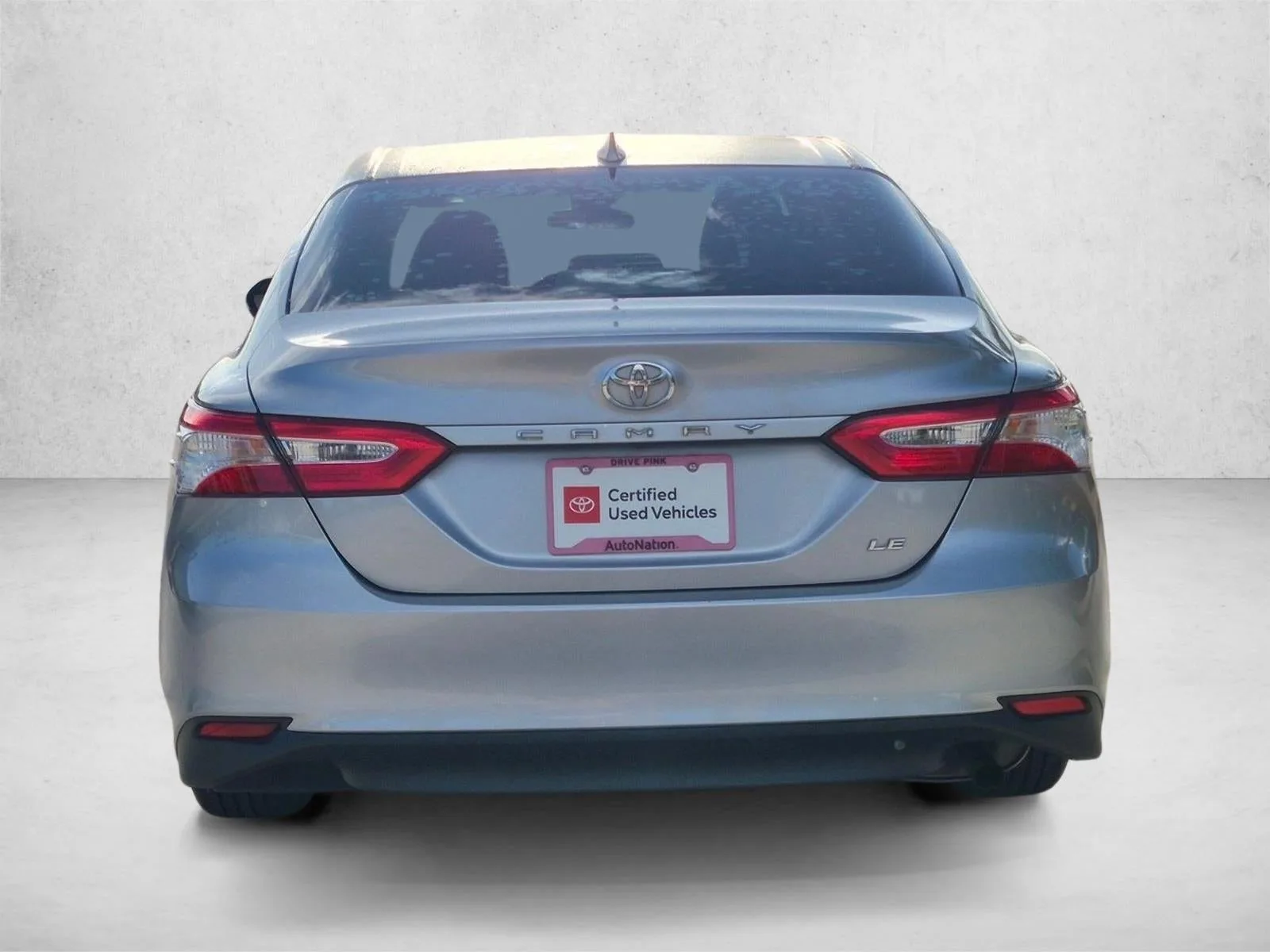 2020 Toyota Camry LE Auto (SE) photo 6