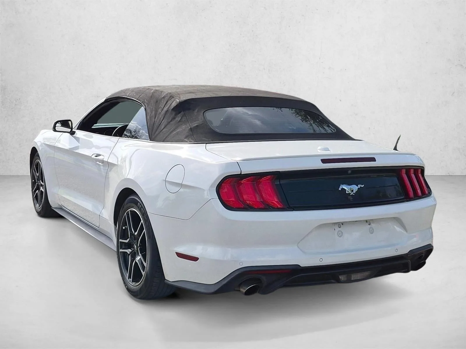 2019 Ford Mustang EcoBoost Premium Convertible photo 7