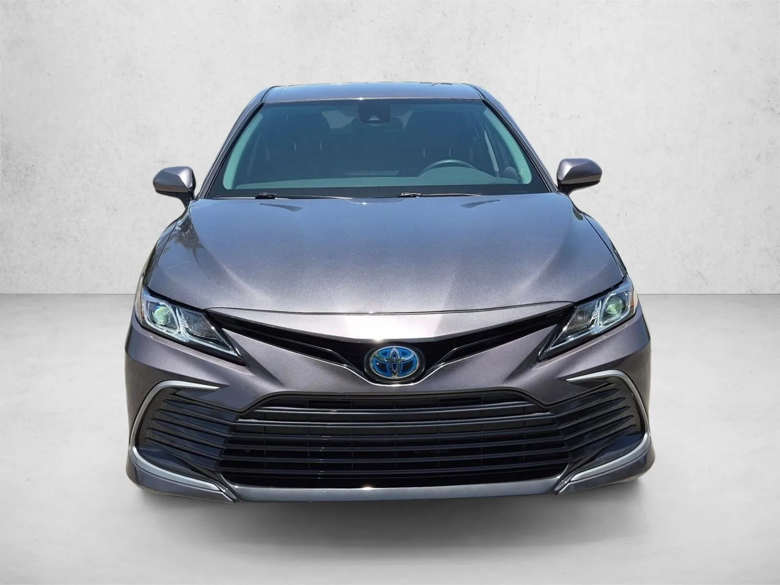 2024 Toyota Camry Hybrid LE CVT (Natl) photo 2