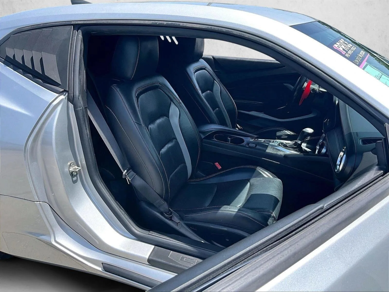 2019 Chevrolet Camaro 2LT photo 9