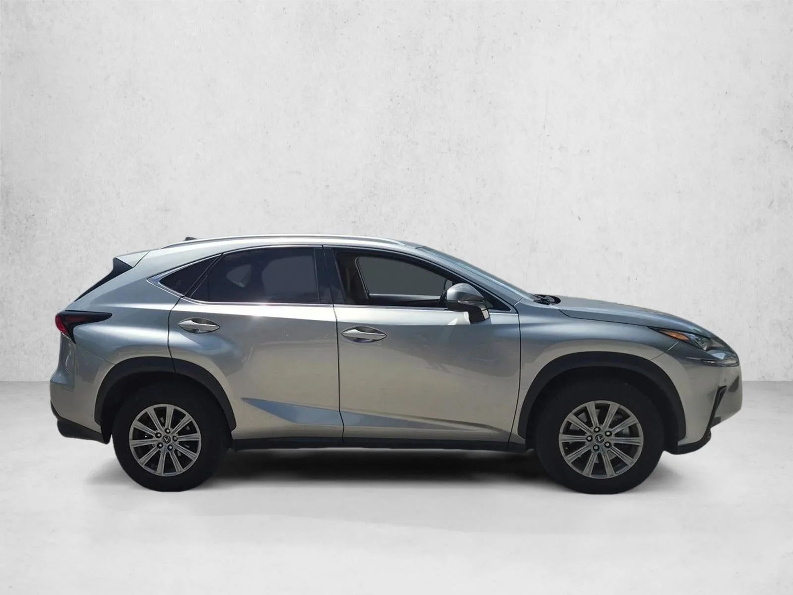 2021 Lexus NX 300 photo 4